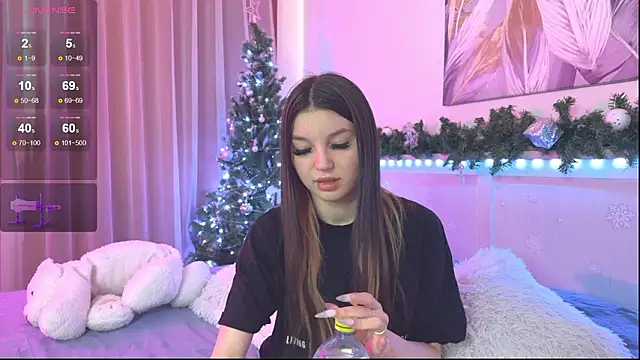 Snapshot of Veronica_leal chatting on February 3, 2026, 8:30 am Veronica leal online show from February 3, 2026, 8:30 am