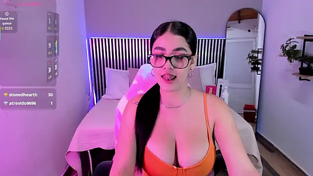 Hanah Greey online show from June 24, 2026, 7:22 pm