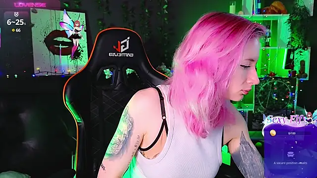 Snapshot of _HelenCarter chatting on March 2, 2025, 8:35 pm  HelenCarter online show from March 2, 2025, 8:35 pm