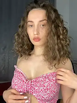 Polli Kiss online show from March 1, 2025, 11:04 pm
