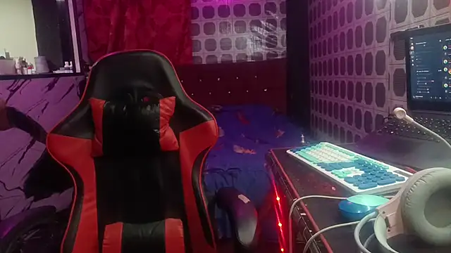 AdelinaMiran90 online show from March 5, 2026, 4:42 am