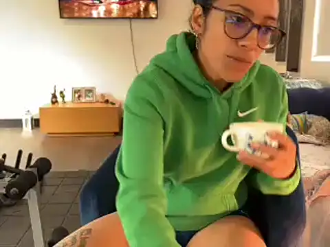 Snapshot of fergie21 chatting on October 16, 2025, 12:57 pm fergie21 online show from October 16, 2025, 12:57 pm