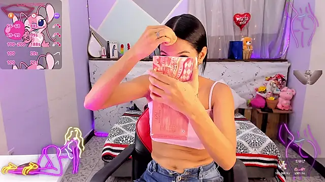 Snapshot of Lina10 chatting on October 18, 2025, 12:01 am Lina10 online show from October 18, 2025, 12:01 am