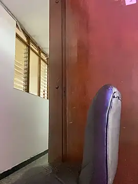 Lina10 online show from April 17, 2026, 8:11 pm