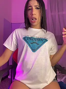 Snapshot of Lina10 chatting on October 25, 2025, 8:53 pm Lina10 online show from October 25, 2025, 8:53 pm