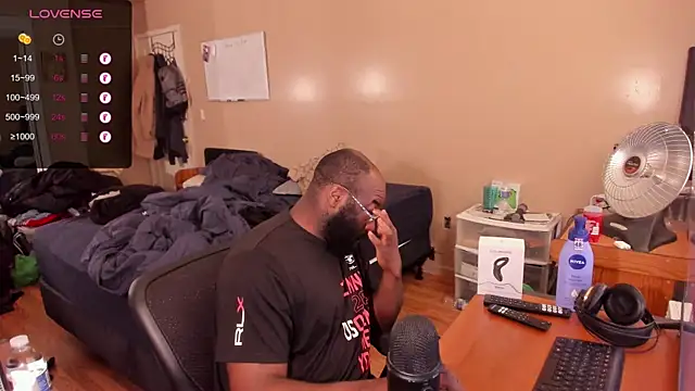 MrChuckDailyXXX online show from March 20, 2025, 1:48 pm