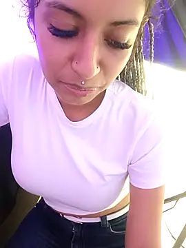 Snapshot of Meraky__ chatting on October 22, 2025, 12:43 am Meraky online show from October 22, 2025, 12:43 am