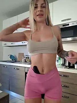 Snapshot of EileX_official chatting on January 10, 2025, 7:14 am EileX official online show from January 10, 2025, 7:14 am