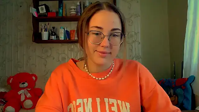 luxie milady online show from October 7, 2025, 8:37 am