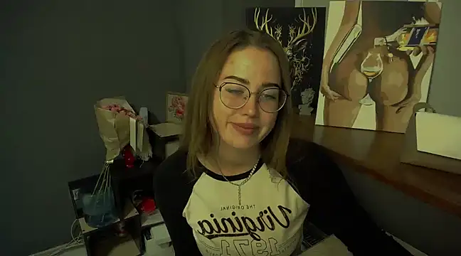 luxie milady online show from February 5, 2025, 6:04 pm