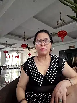 Snapshot of Hangem111 chatting on October 7, 2025, 5:52 am Hangem111 online show from October 7, 2025, 5:52 am