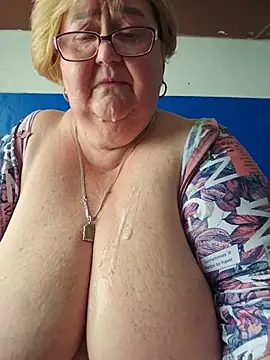 Snapshot of Awn290668 chatting on July 17, 2026, 3:20 pm Awn290668 online show from July 17, 2026, 3:20 pm