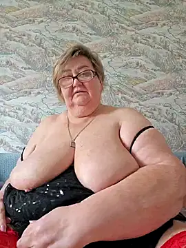 Snapshot of Awn290668 chatting on March 22, 2025, 8:40 am Awn290668 online show from March 22, 2025, 8:40 am