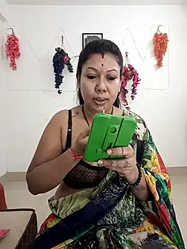 YOUR LOVELY-40 online show from November 12, 2025, 11:25 am