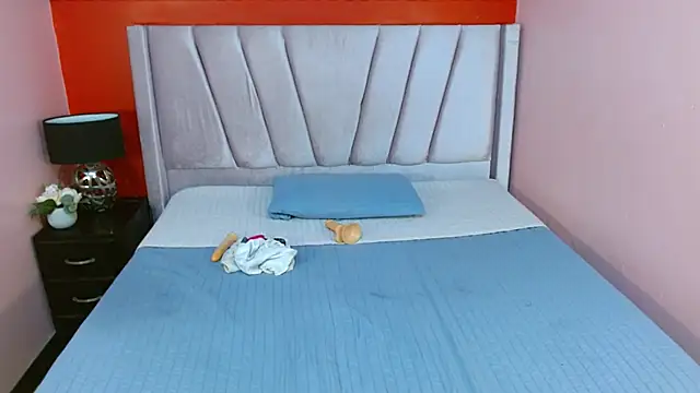 Snapshot of Thiago_Summers chatting on September 17, 2025, 2:19 pm Thiago Summers online show from September 17, 2025, 2:19 pm