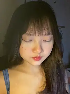 Alice1818 online show from December 29, 2024, 8:04 pm