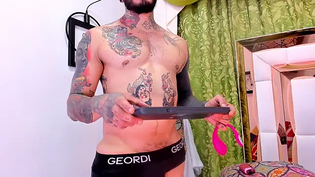 dilan scootk  online show from January 9, 2026, 7:43 pm