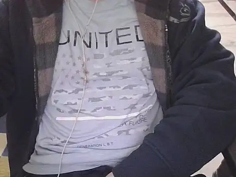 raka120294 online show from February 23, 2025, 6:01 pm