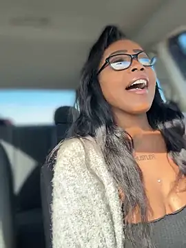 Blazerina online show from October 24, 2025, 7:02 pm