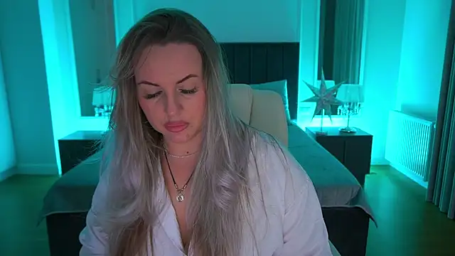 KiraCandyS online show from March 10, 2026, 9:08 pm