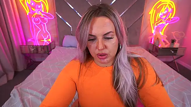 KiraCandyS online show from October 6, 2025, 1:12 pm