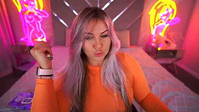 KiraCandyS online show from September 21, 2025, 8:03 pm