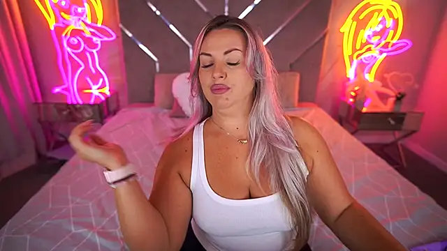 KiraCandyS online show from September 22, 2025, 9:21 pm