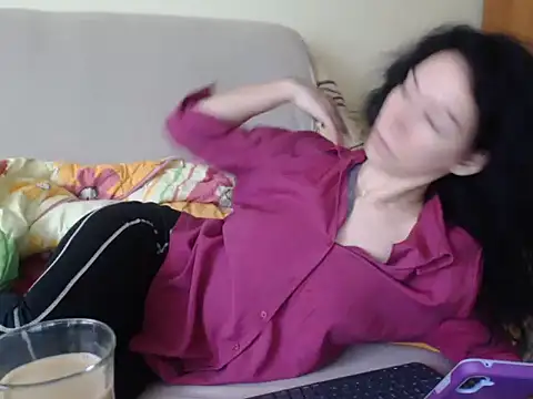 Snapshot of Emmatoo chatting on February 26, 2026, 7:41 am Emmatoo online show from February 26, 2026, 7:41 am