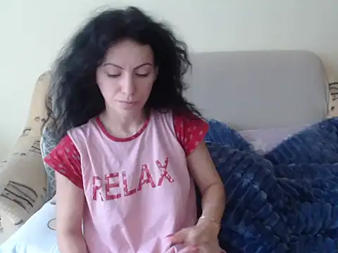 Snapshot of Emmatoo chatting on February 7, 2026, 10:56 am Emmatoo online show from February 7, 2026, 10:56 am