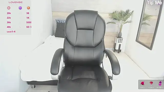 Snapshot of celestica_rose chatting on September 30, 2025, 6:36 pm celestica rose online show from September 30, 2025, 6:36 pm