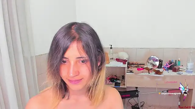 linnie  online show from September 19, 2025, 10:25 pm