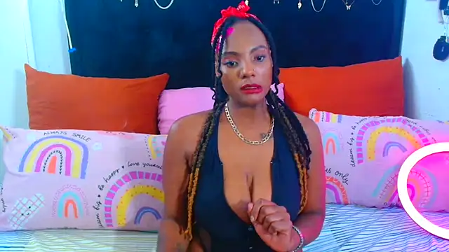 Snapshot of SAVAGExBOO chatting on October 24, 2025, 11:48 pm SAVAGExBOO online show from October 24, 2025, 11:48 pm