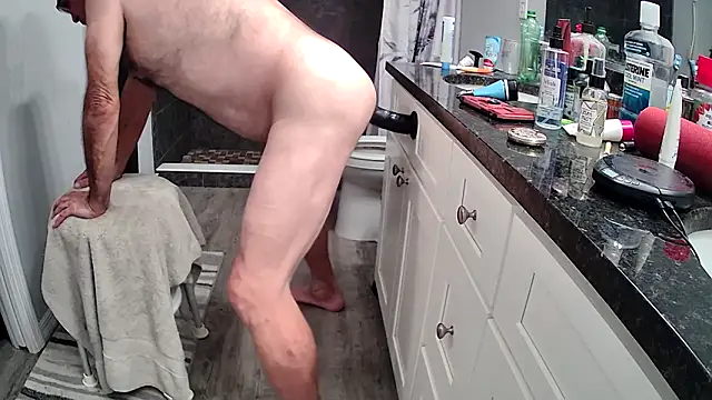 Snapshot of lou63ponce chatting on October 25, 2025, 7:36 pm lou63ponce online show from October 25, 2025, 7:36 pm