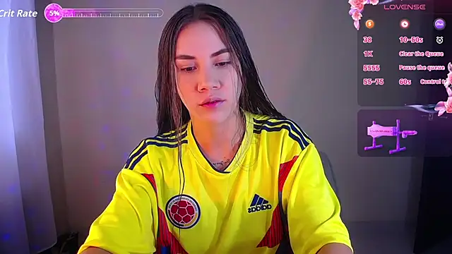 sashaHarding11 online show from September 23, 2025, 8:05 pm