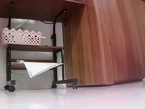 Snapshot of -SingleMom- chatting on October 4, 2025, 5:14 pm -SingleMom- online show from October 4, 2025, 5:14 pm