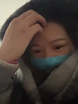 Hellen 111 online show from December 18, 2025, 7:46 am