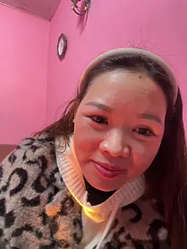 Snapshot of Hellen_111 chatting on January 13, 2025, 2:11 pm Hellen 111 online show from January 13, 2025, 2:11 pm