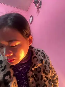 Snapshot of Hellen_111 chatting on January 16, 2025, 2:30 am Hellen 111 online show from January 16, 2025, 2:30 am