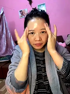 Snapshot of Hellen_111 chatting on December 6, 2024, 1:38 pm Hellen 111 online show from December 6, 2024, 1:38 pm