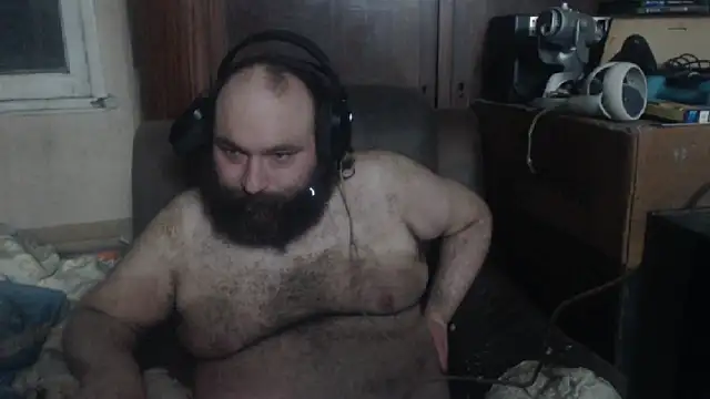 Snapshot of hairyhulk chatting on January 22, 2025, 7:35 am hairyhulk online show from January 22, 2025, 7:35 am