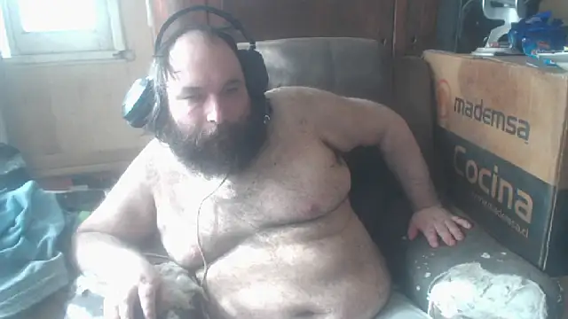 Snapshot of hairyhulk chatting on January 12, 2025, 8:57 pm hairyhulk online show from January 12, 2025, 8:57 pm