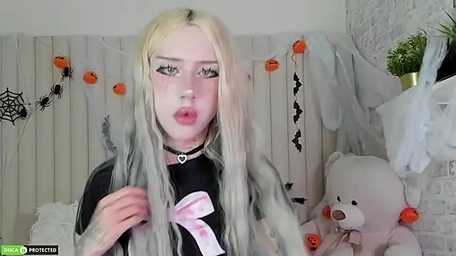 Joy Barker online show from October 31, 2025, 1:52 pm