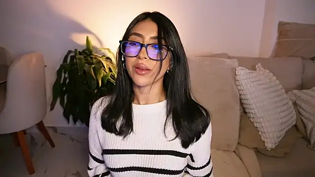 Snapshot of Sara_albrecht chatting on November 23, 2025, 4:00 am Sara albrecht online show from November 23, 2025, 4:00 am