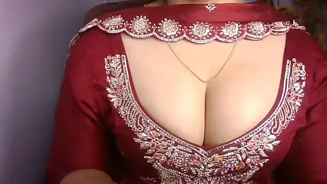 KhwahisHH online show from November 17, 2025, 3:21 am