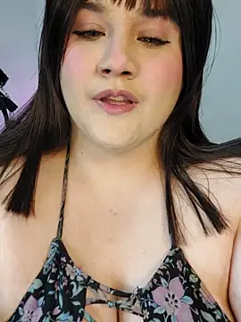 ItsNaiixa online show from December 18, 2025, 8:56 pm