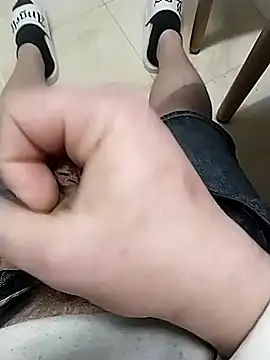 lobito1997 online show from February 16, 2025, 1:47 am