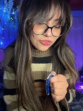 Lily candy X online show from March 26, 2026, 4:00 am