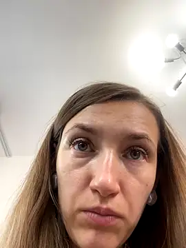 KateRedgar online show from September 19, 2025, 10:08 am