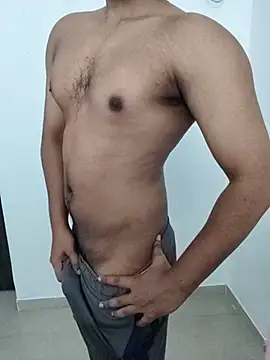 hottboy 39 online show from June 4, 2026, 5:34 am