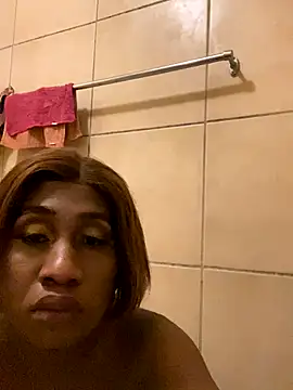 Snapshot of Moorella1 chatting on October 4, 2025, 5:25 pm Moorella1 online show from October 4, 2025, 5:25 pm